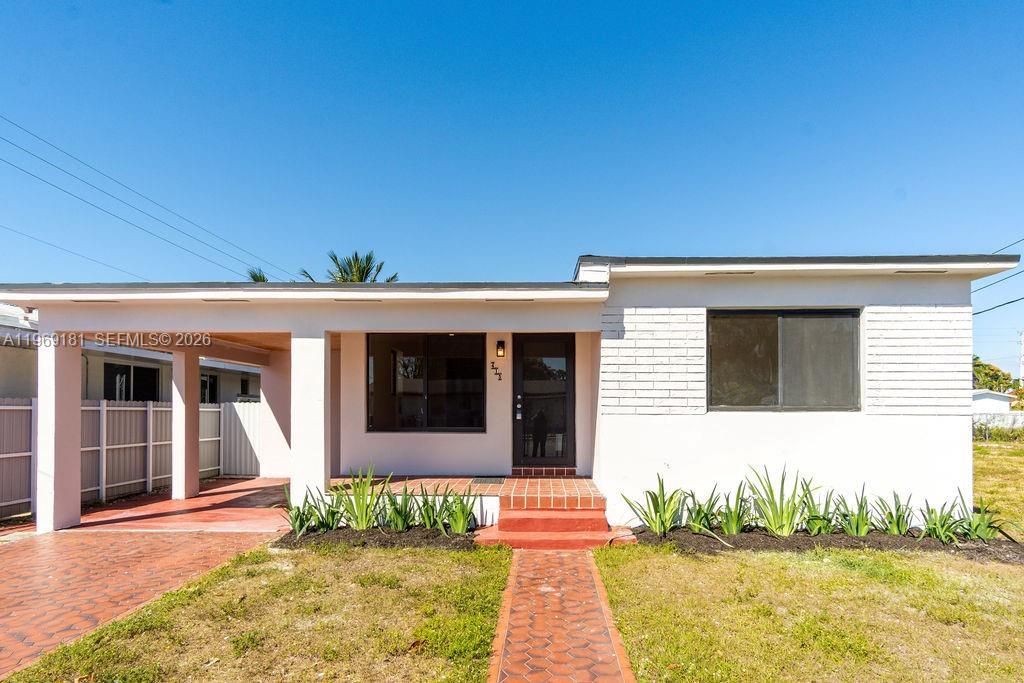 415 E 52nd St, Hialeah FL 33013