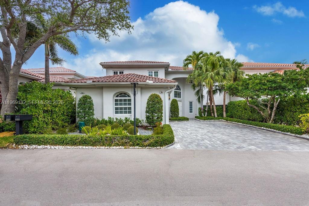 Sunny Isles Beach, FL 33160 photo 2