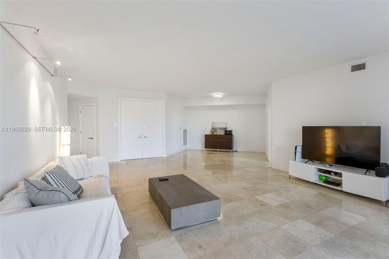 749 CRANDON BL # 411, Key Biscayne FL 33149 photo 4