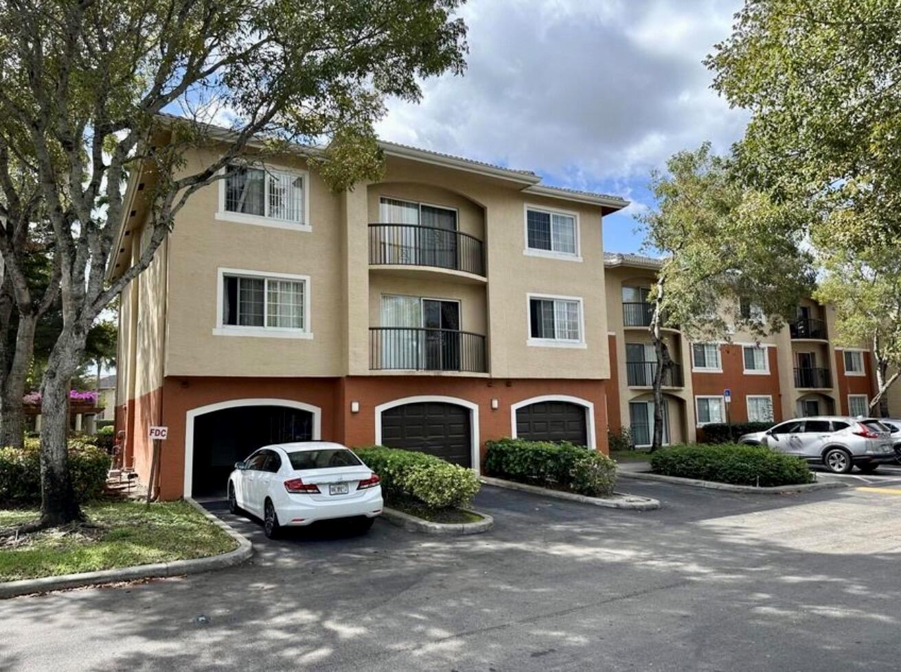 4191 N Haverhill Road # 405, West Palm Beach FL 33417