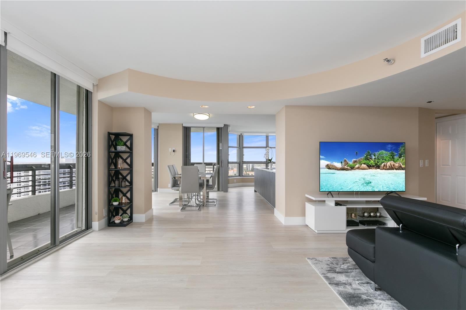 3500 Mystic Pointe Dr # 2603, Aventura FL 33180 photo 2