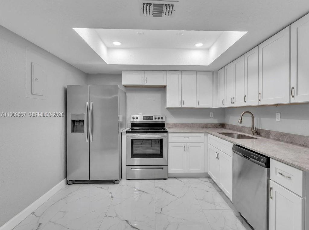 34 Meacham Ln, Tamarac FL 33319 photo 2