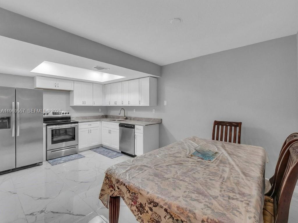 34 Meacham Ln, Tamarac FL 33319 photo 3