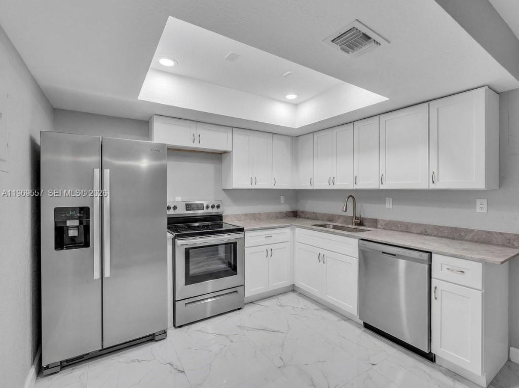 34 Meacham Ln, Tamarac FL 33319