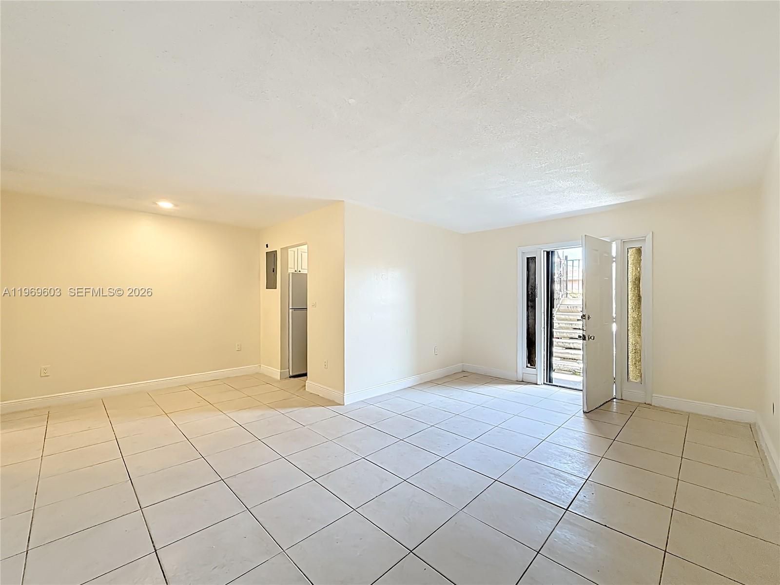 2335 NE 172 Nd # 3, North Miami Beach FL 33160