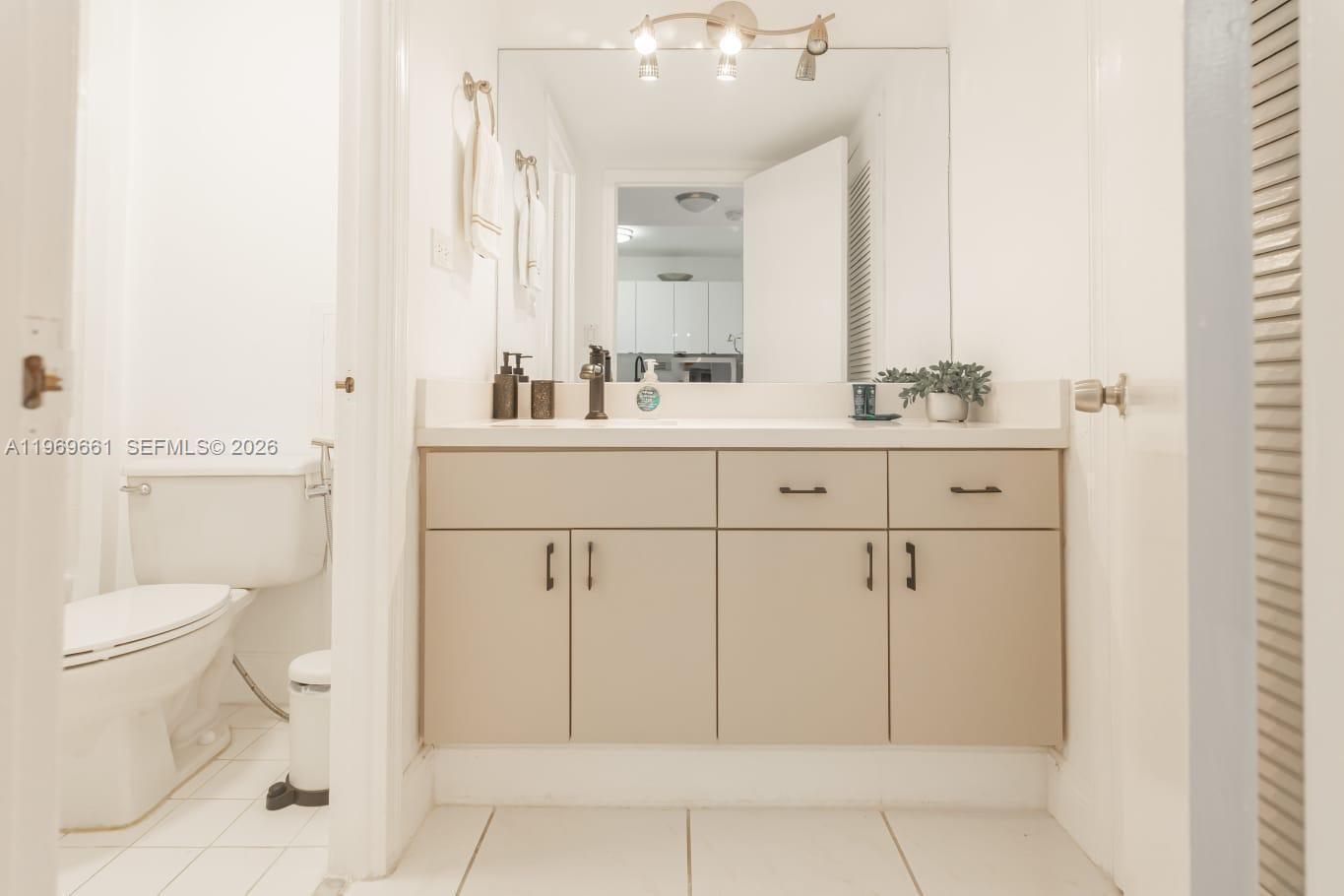 2301 Collins Ave # 423, Miami FL 33139 photo 5