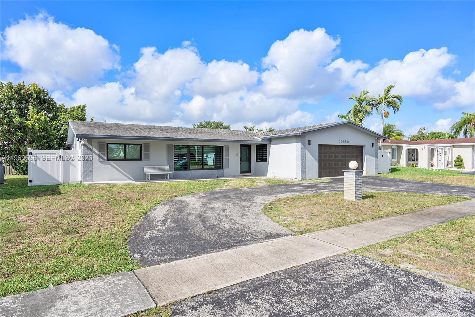 10950 NW 16th Ct, Pembroke Pines FL 33026 photo 2