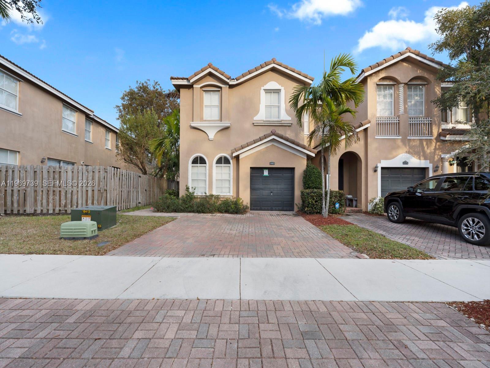1483 SE 25th Ave, Homestead FL 33035