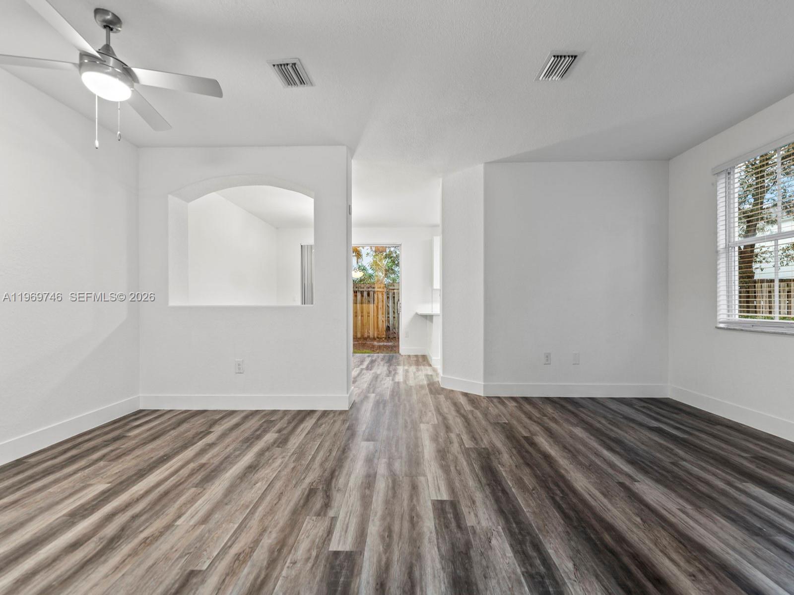 1399 SE 26th Ave, Homestead FL 33035 photo 4