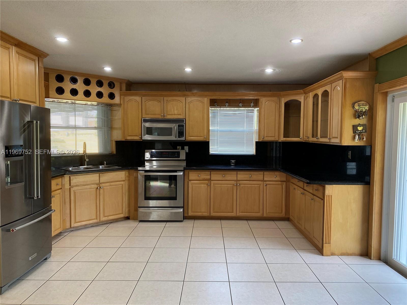 720 NW 123rd Ave, Miami FL 33182 photo 2