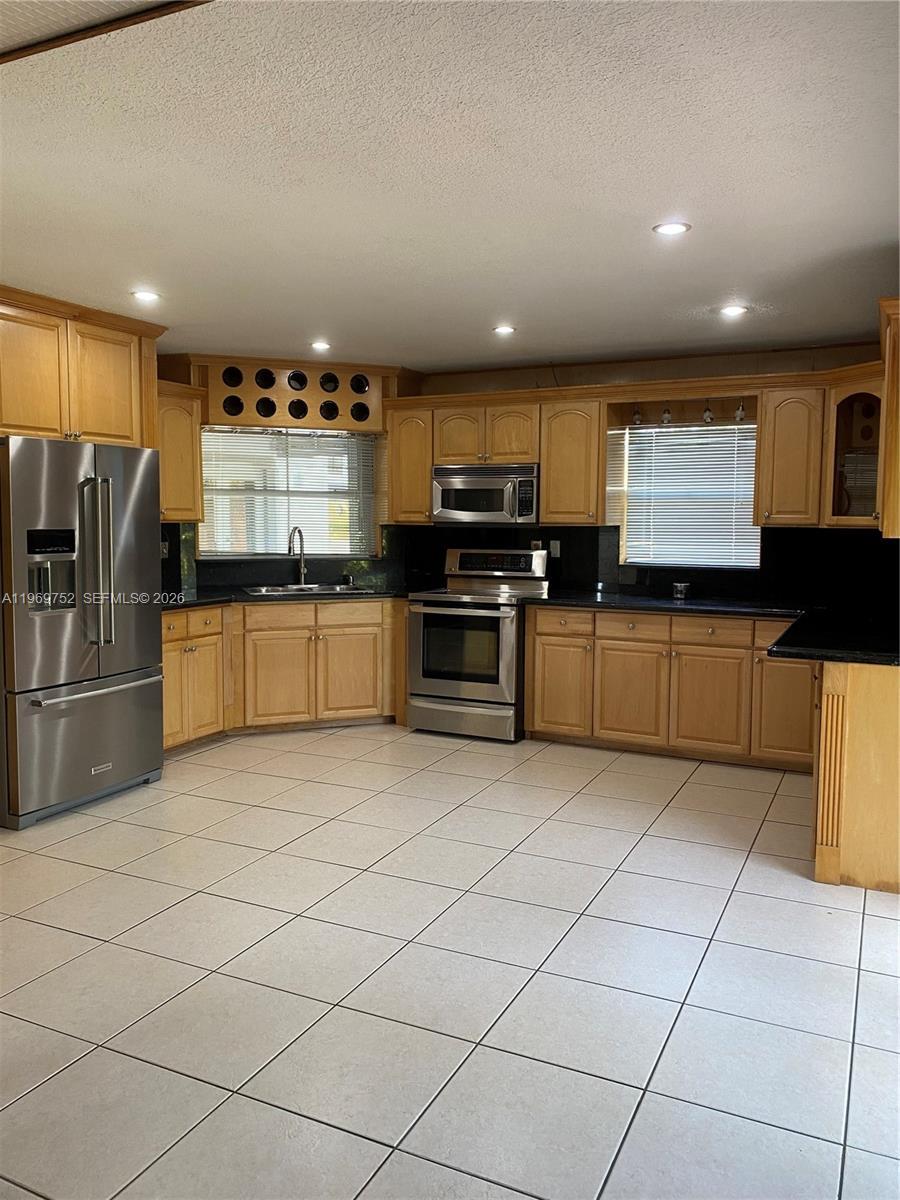 720 NW 123rd Ave, Miami FL 33182 photo 3
