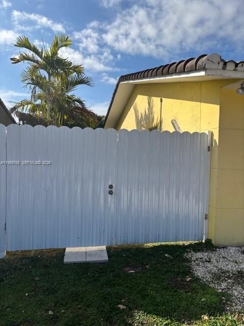 XXX30 SW 21st St, Miami FL 33175
