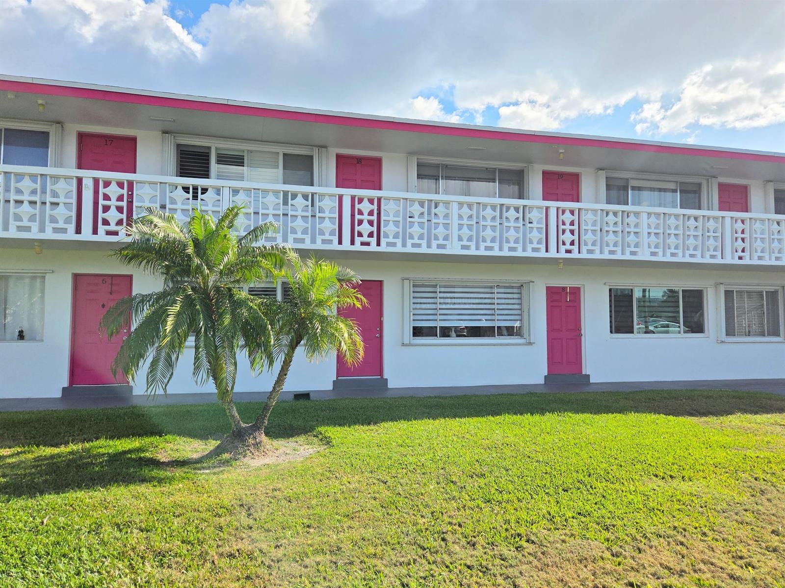 2180 Lake Osborne Drive # 7, FL 33461 photo 2