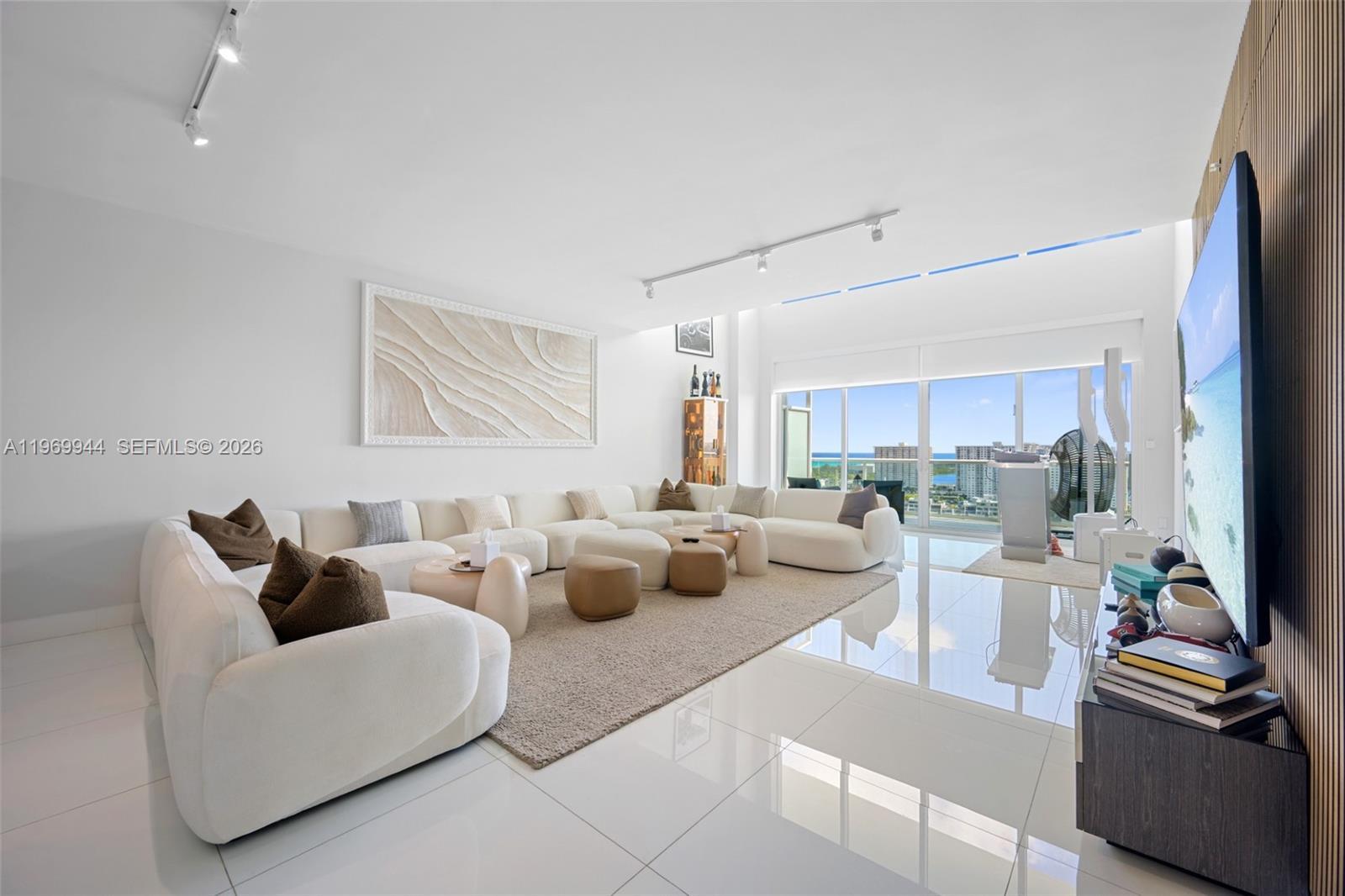 400 Sunny Isles Blvd # 2004, Sunny Isles Beach FL 33160 photo 3