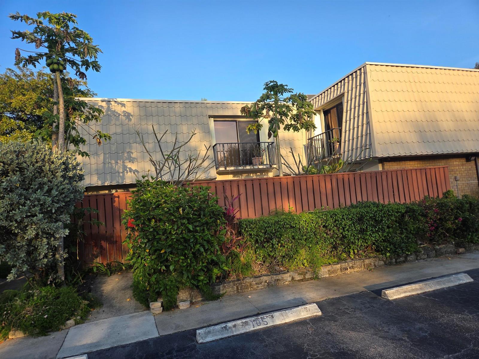 1700 Embassy Drive # 512, West Palm Beach FL 33401