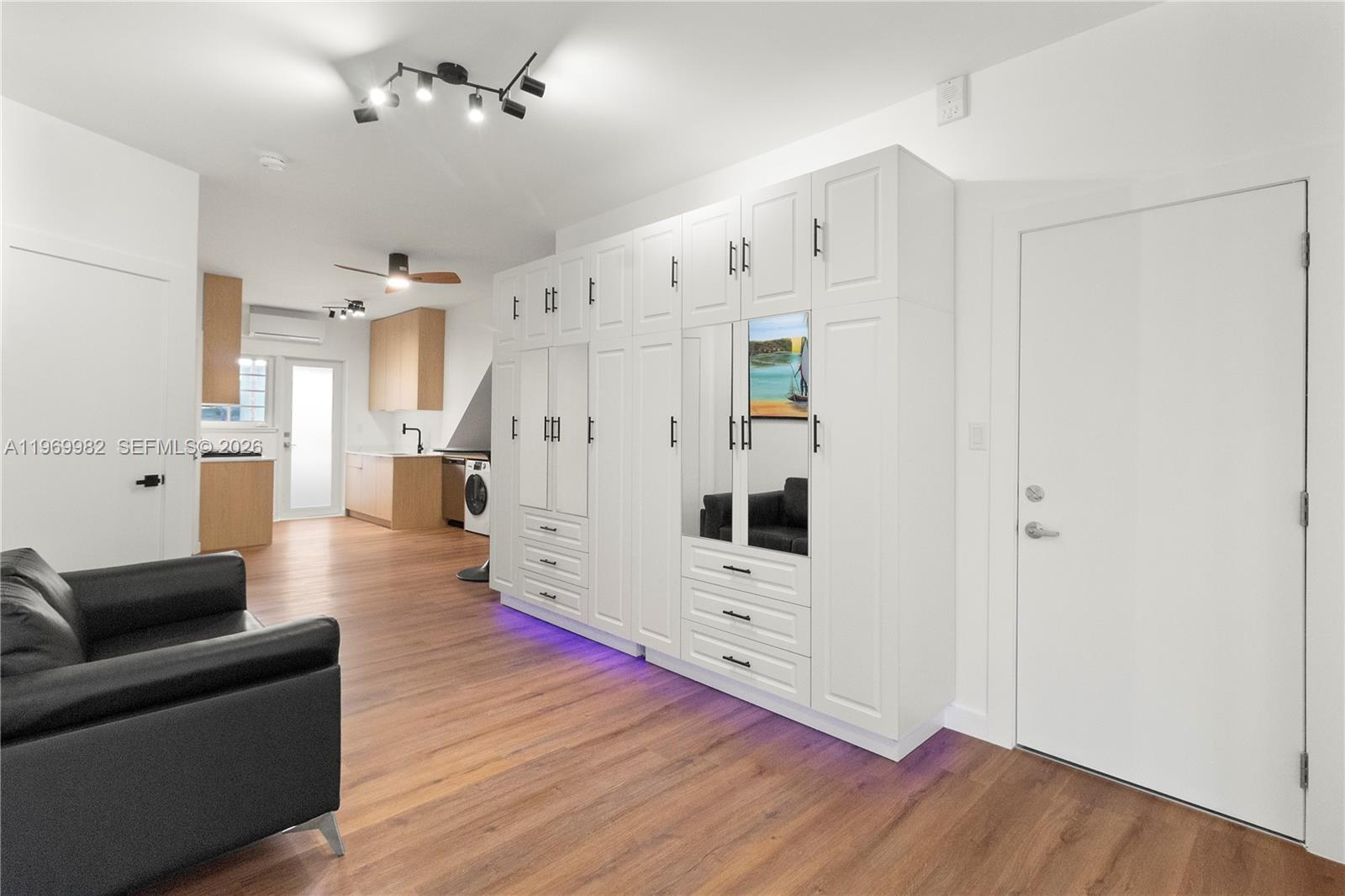 1009 Meridian Ave # 14, Miami Beach FL 33139 photo 5