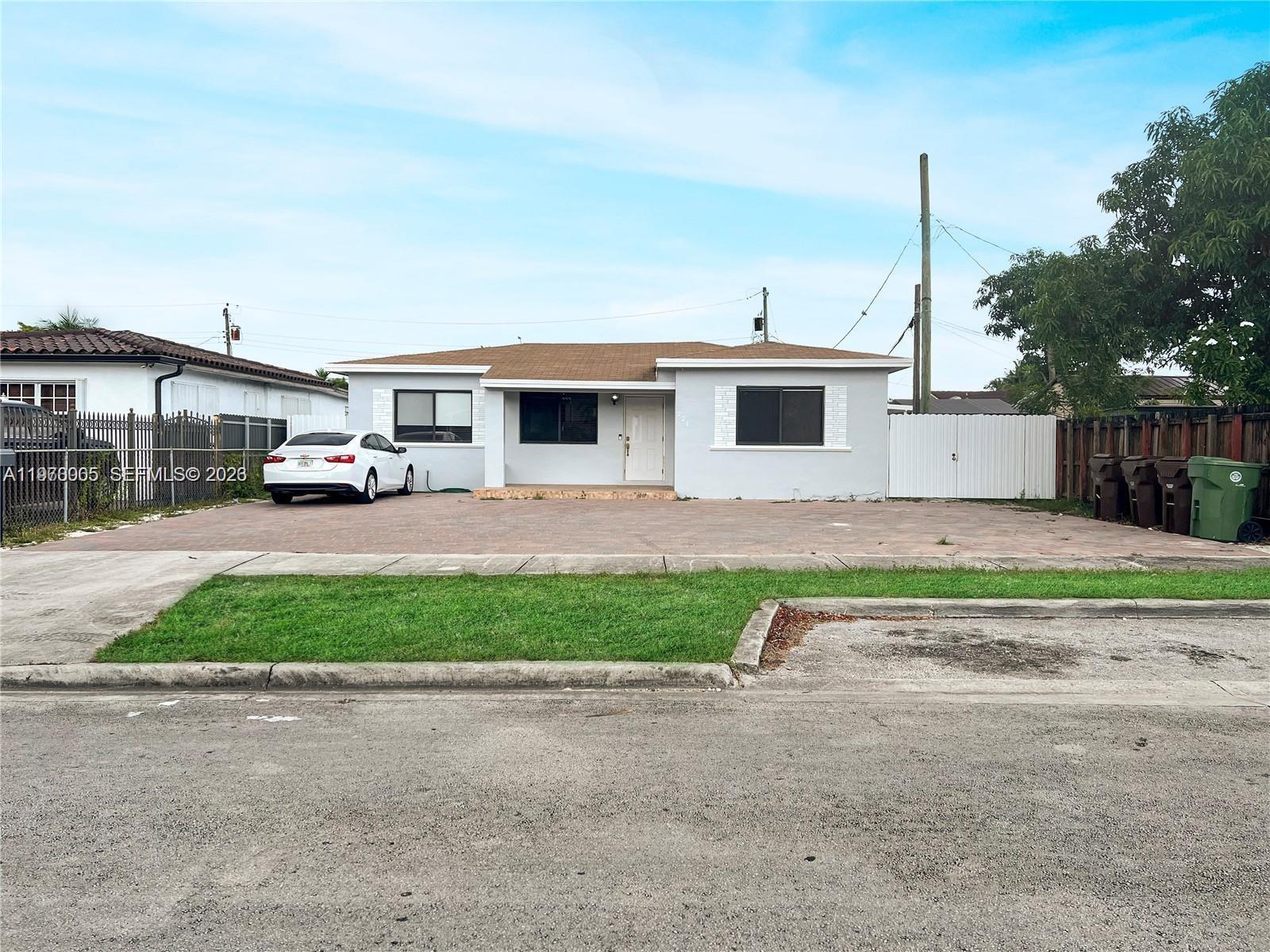221 W 31st St, Hialeah FL 33012