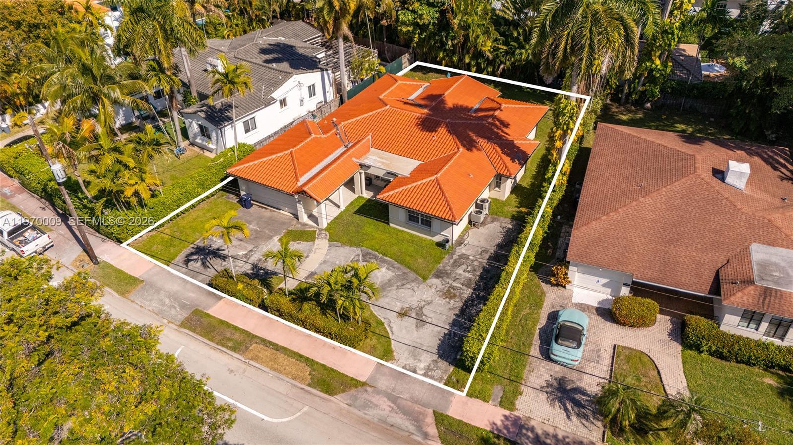 4555 Alton Rd, Miami Beach FL 33140