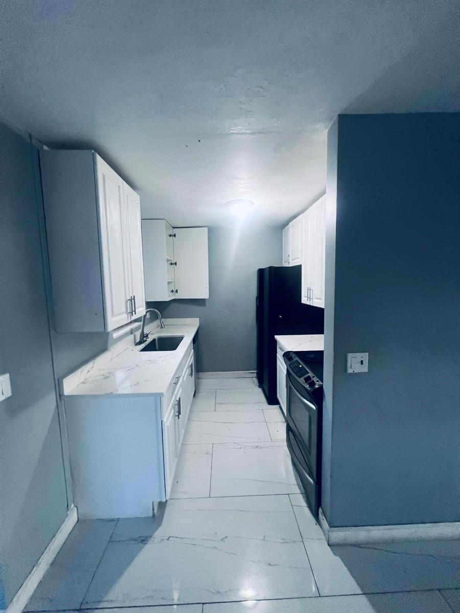 938 Sarazen Drive, West Palm Beach FL 33413 photo 4