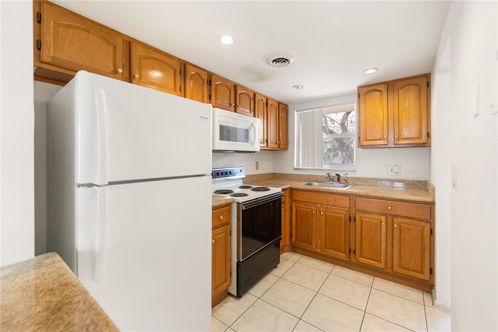 8081 N Sunrise Lakes Drive # 203, Sunrise FL 33322 photo 5