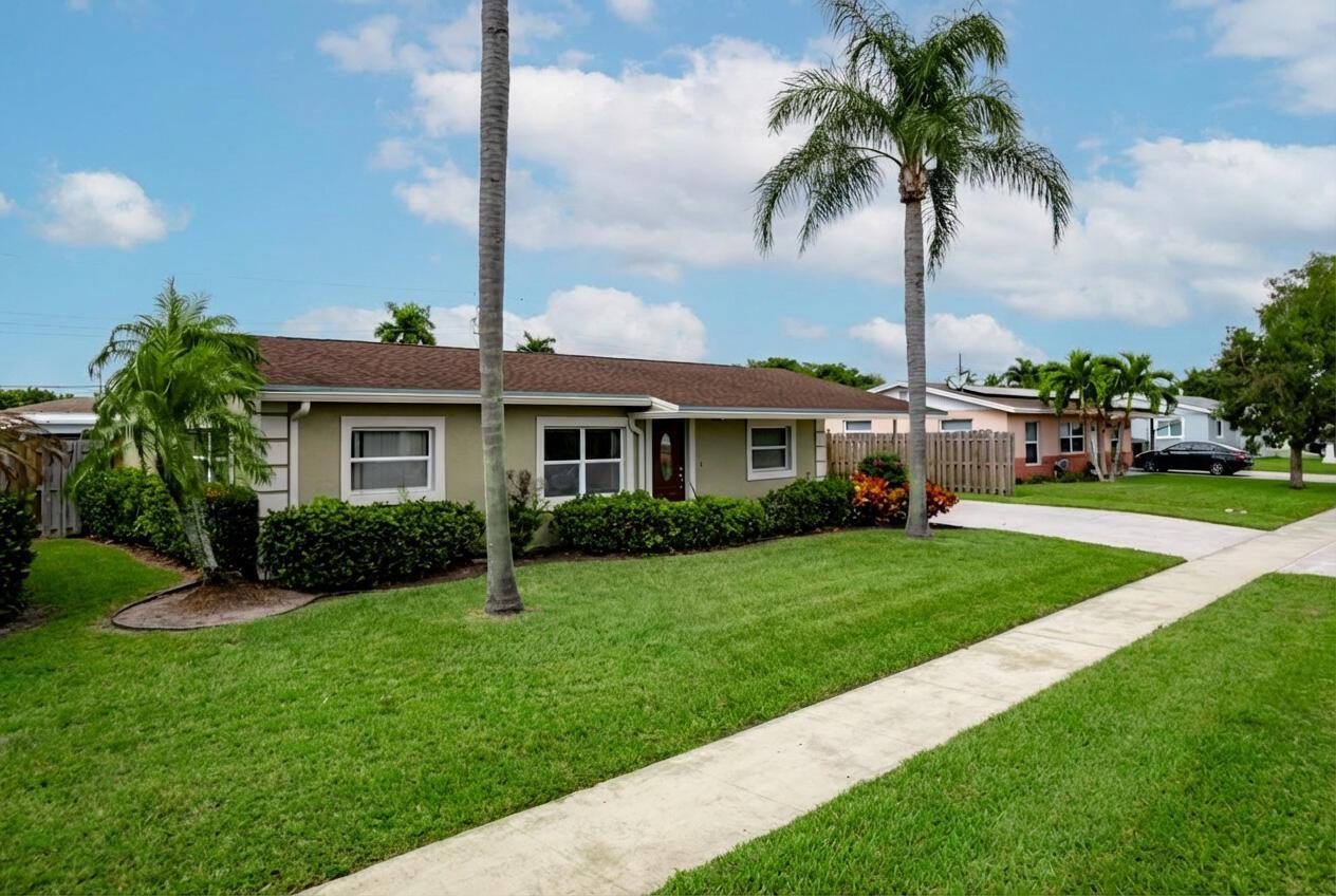 425 Palo Alto Drive, Palm Springs FL 33461 photo 3