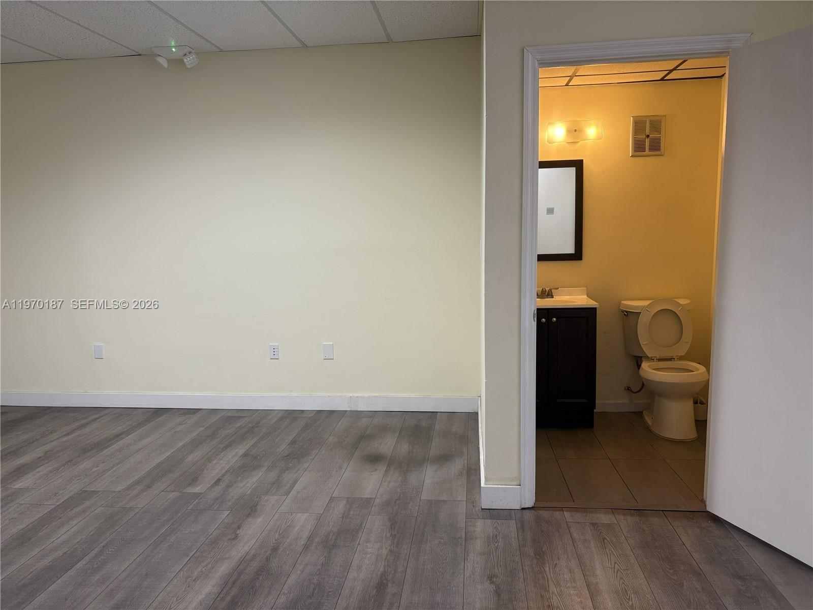 7311 NW 12th St # 25, Miami FL 33126