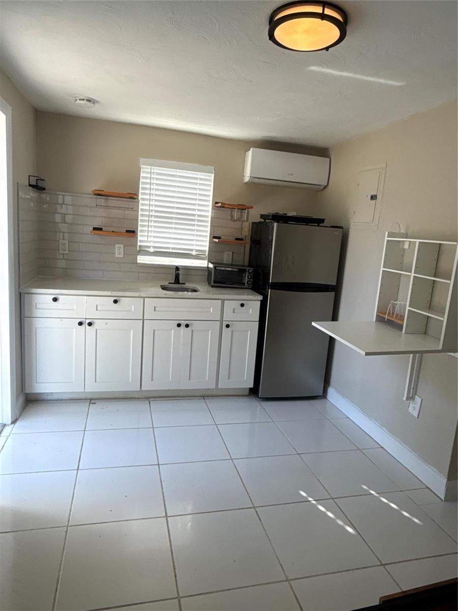 299 SE 12th Avenue, Deerfield Beach FL 33441 photo 4