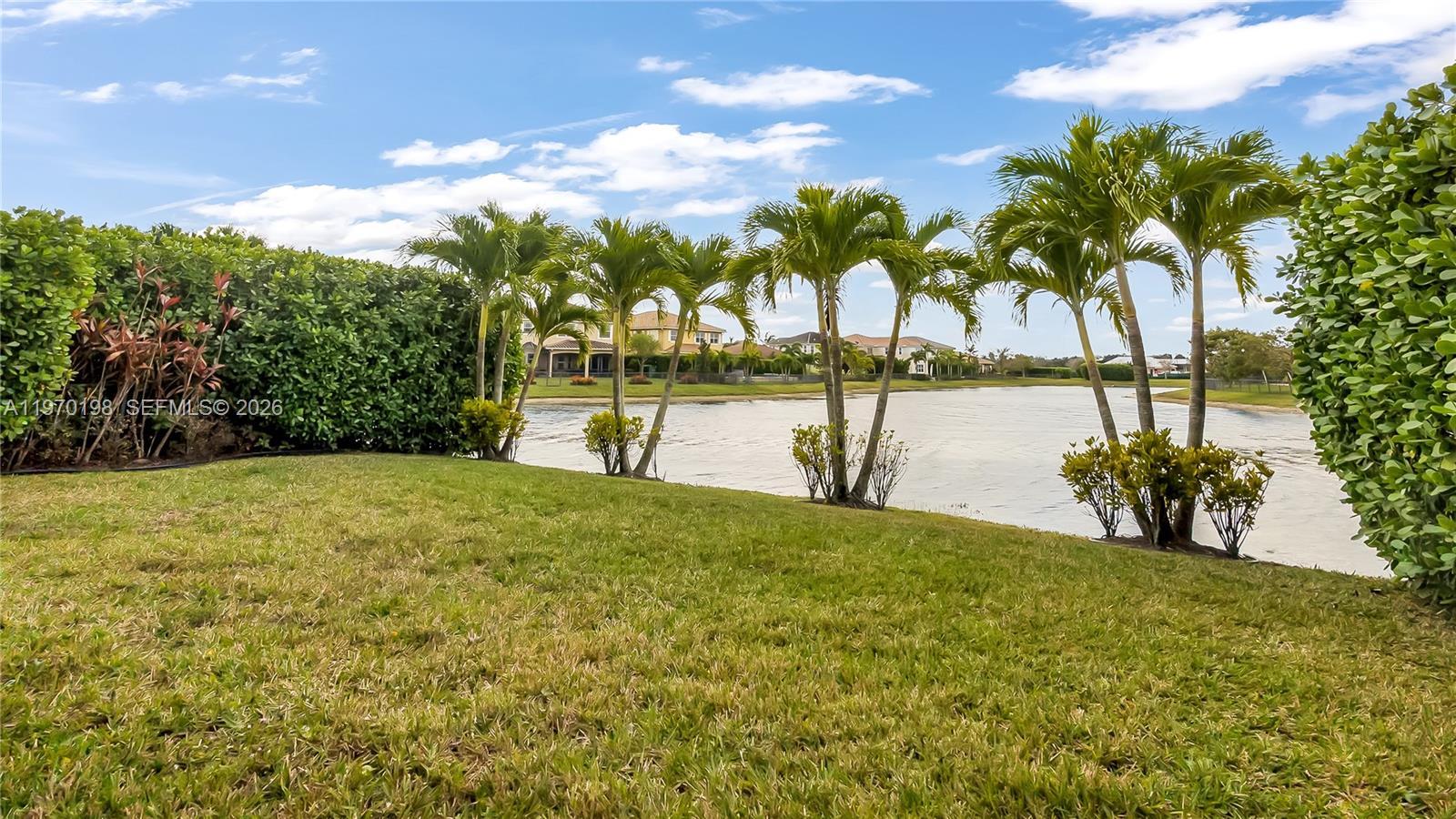 10120 N Lake Vista Ct, Parkland FL 33076 photo 3