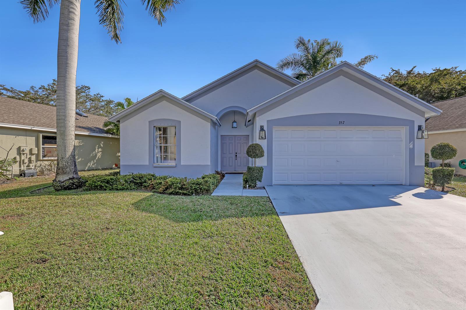 357 Hammocks Trail, FL 33413 photo 2