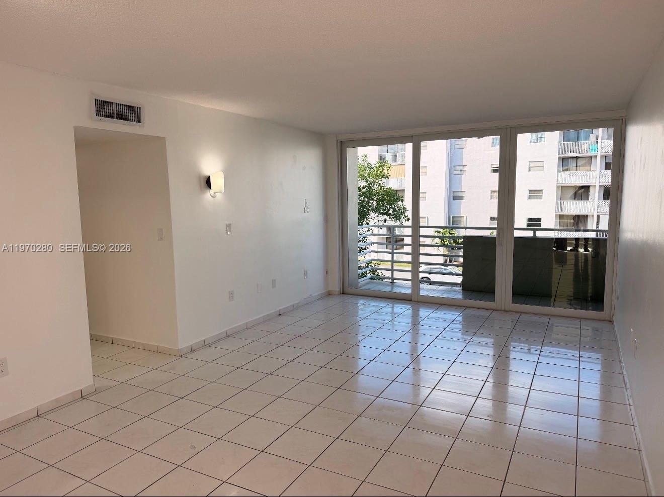 8050 NW 8th St # 1307, Miami FL 33126 photo 3