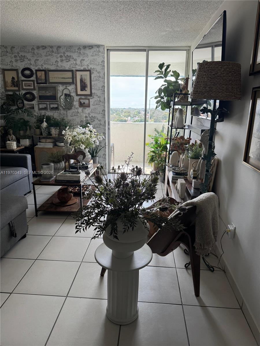 5050 NW 7th St # 604, Miami FL 33126 photo 3