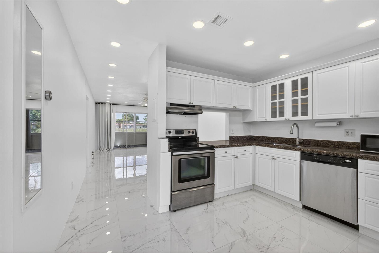 105 Lake Irene Drive, West Palm Beach FL 33411 photo 3
