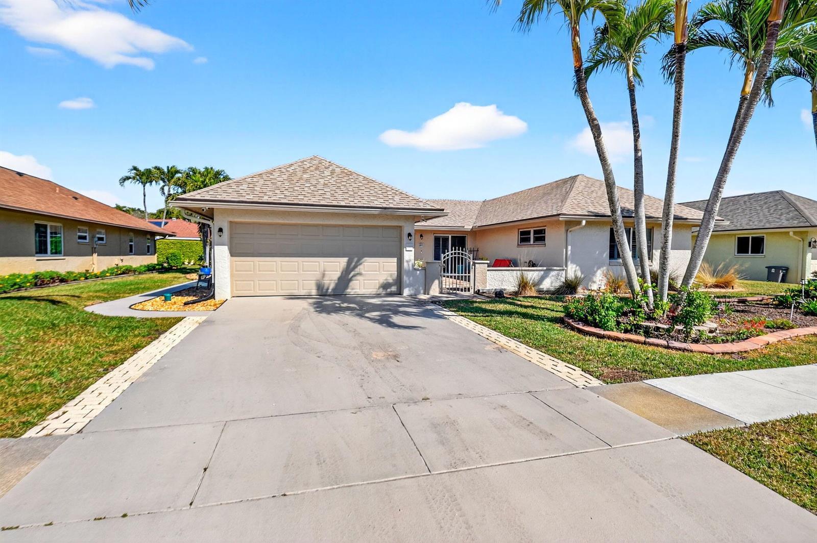 10265 Greentrail Drive N, Boynton Beach FL 33436 photo 3
