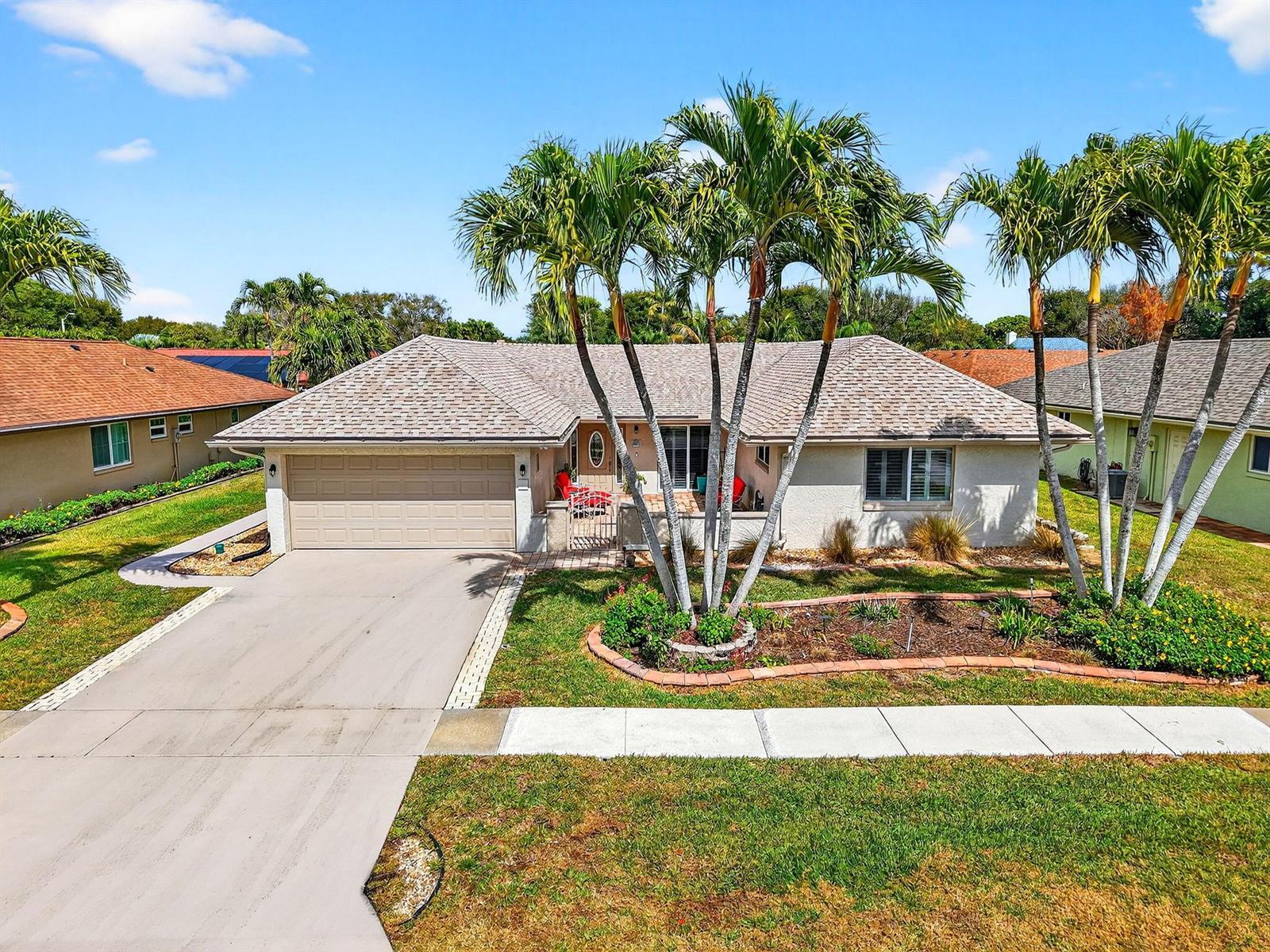 10265 Greentrail Drive N, Boynton Beach FL 33436