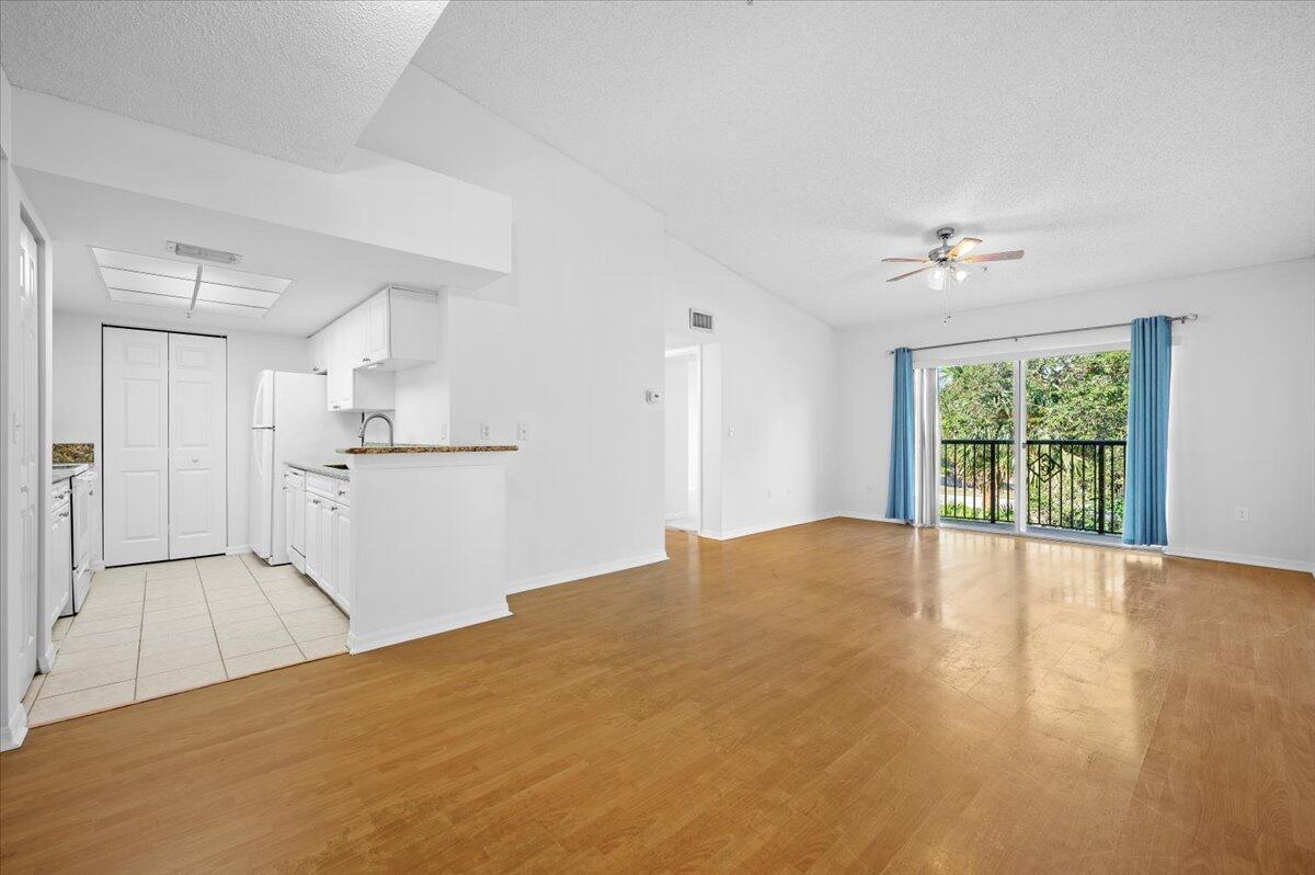 200 Crestwood Court N # 211, Royal Palm Beach FL 33411 photo 3