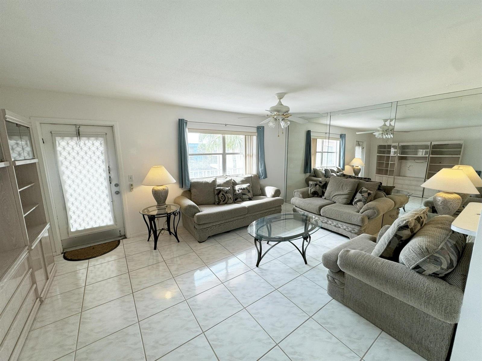 379 Saxony H, Delray Beach FL 33446