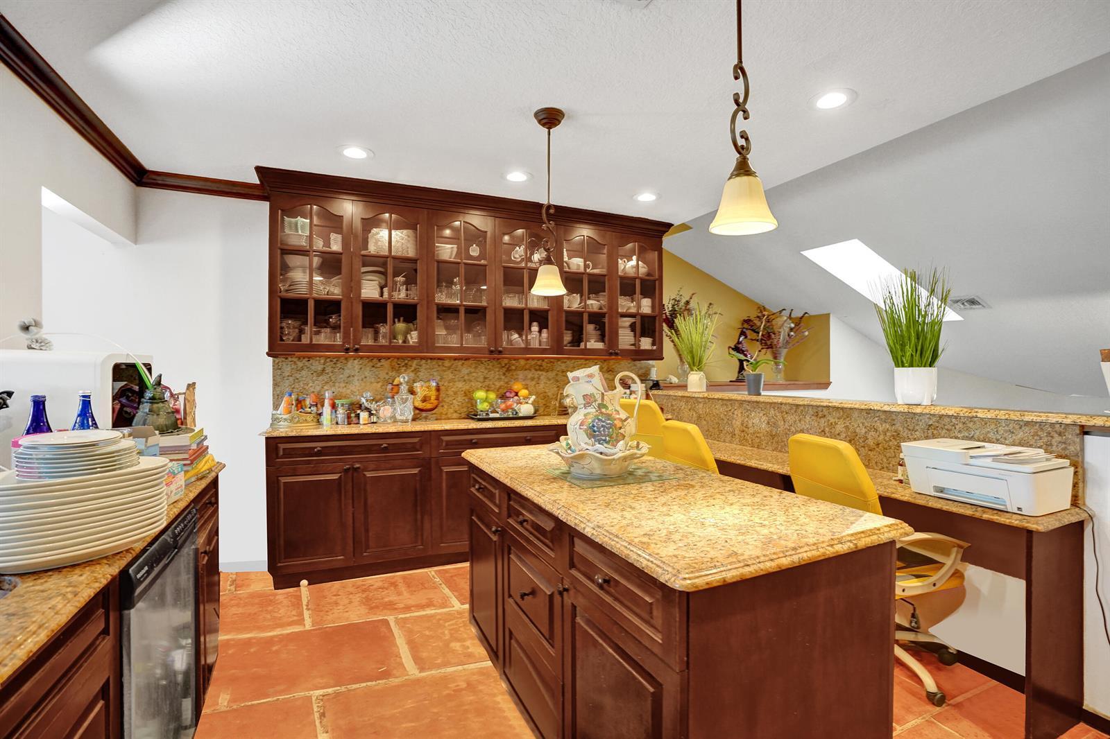 16974 W Glasgow Drive, FL 33470 photo 2
