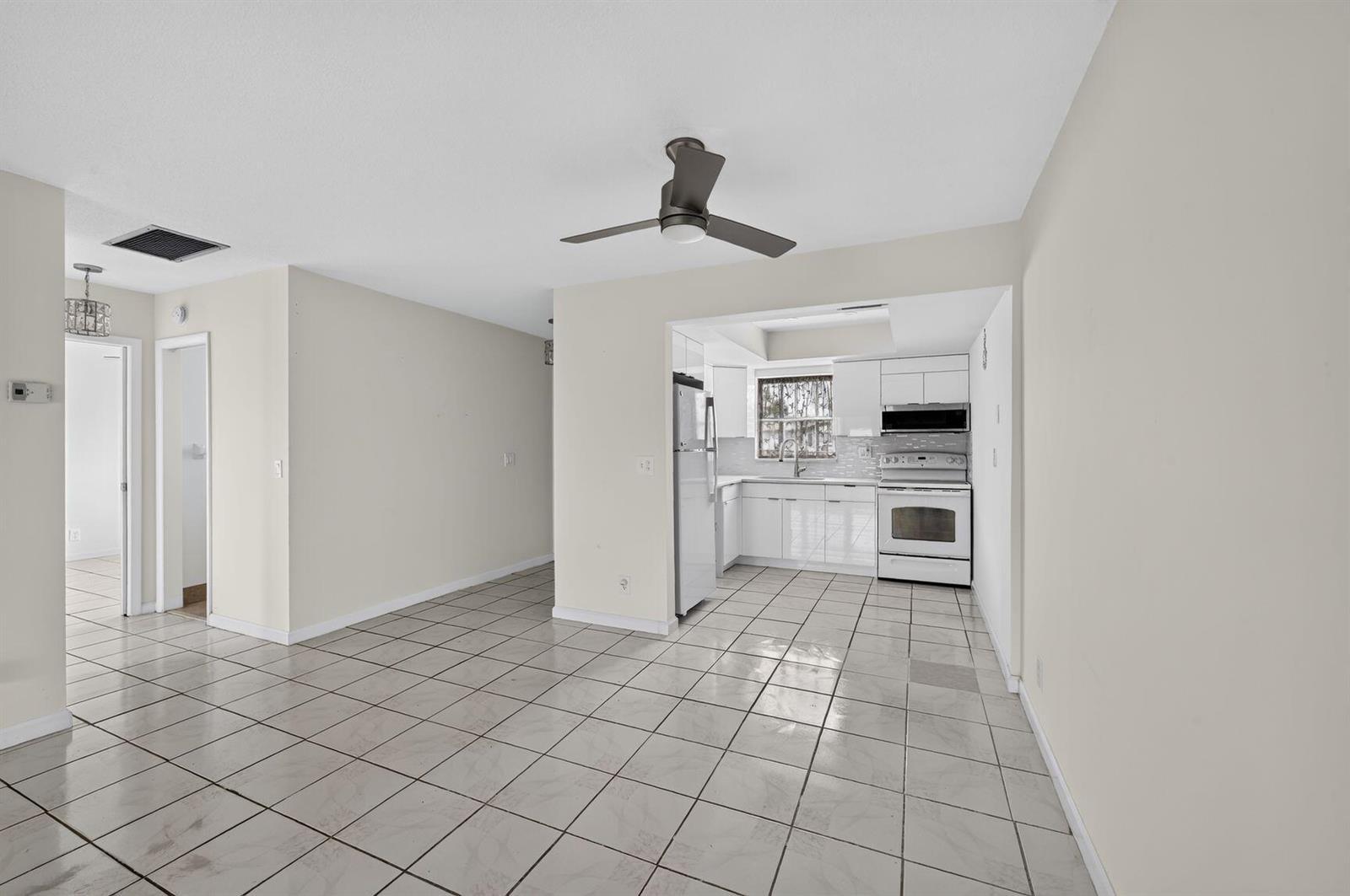2965 Crosley Drive W # B, West Palm Beach FL 33415 photo 2