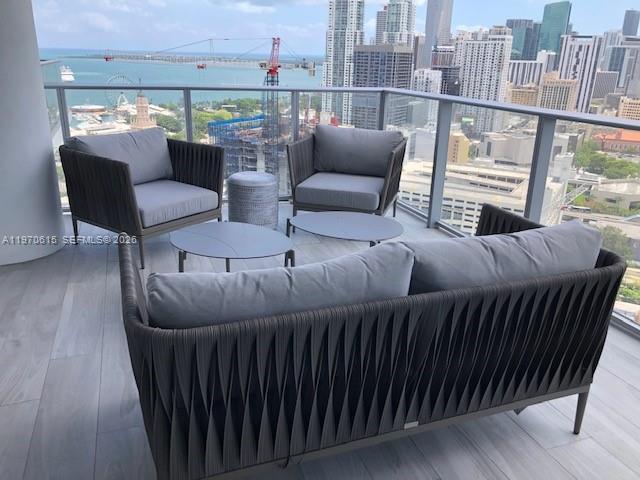 851 NE 1st Ave # 2812, Miami FL 33132