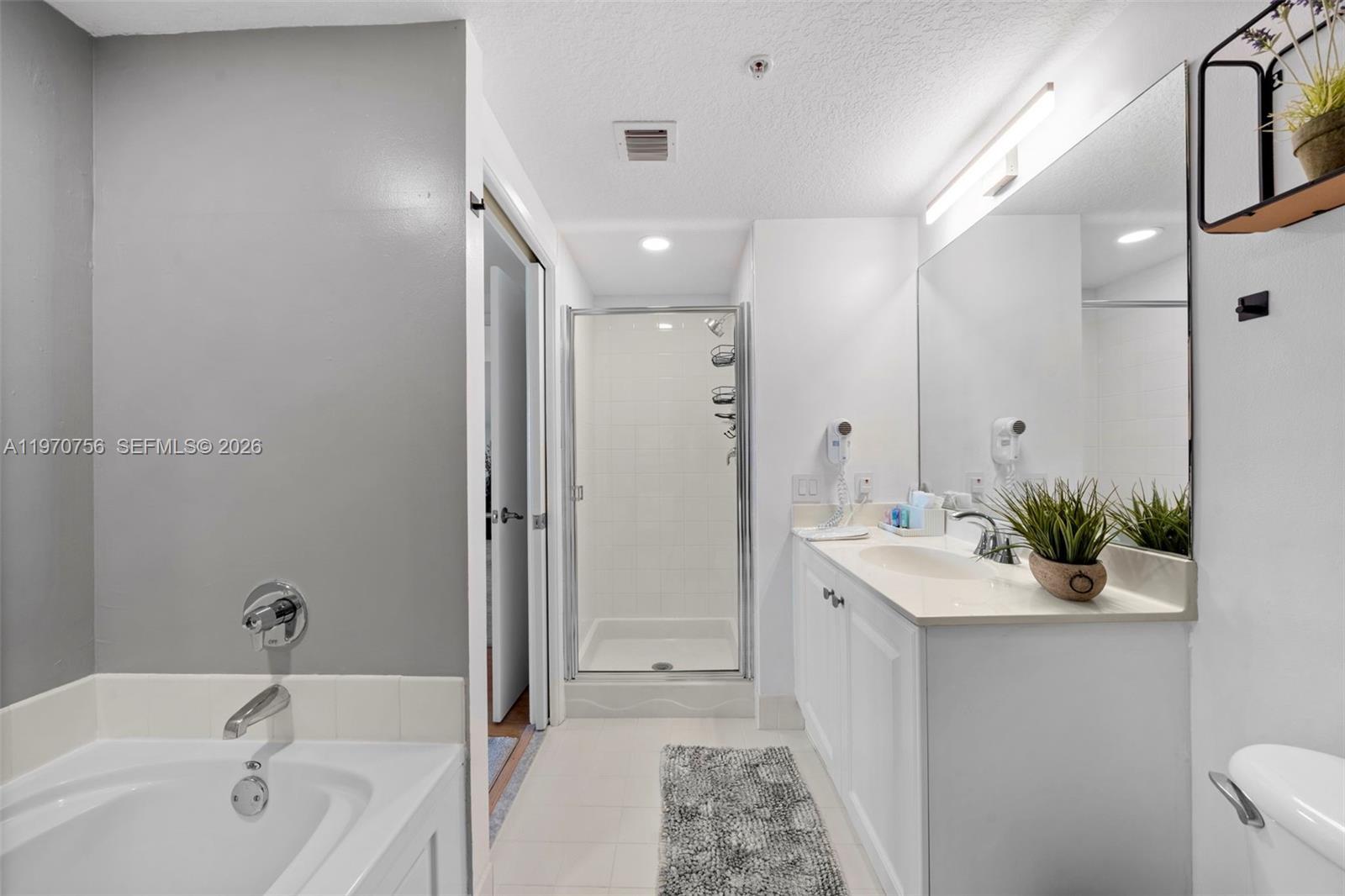 18100 N Bay Rd # 308, Sunny Isles Beach FL 33160 photo 5