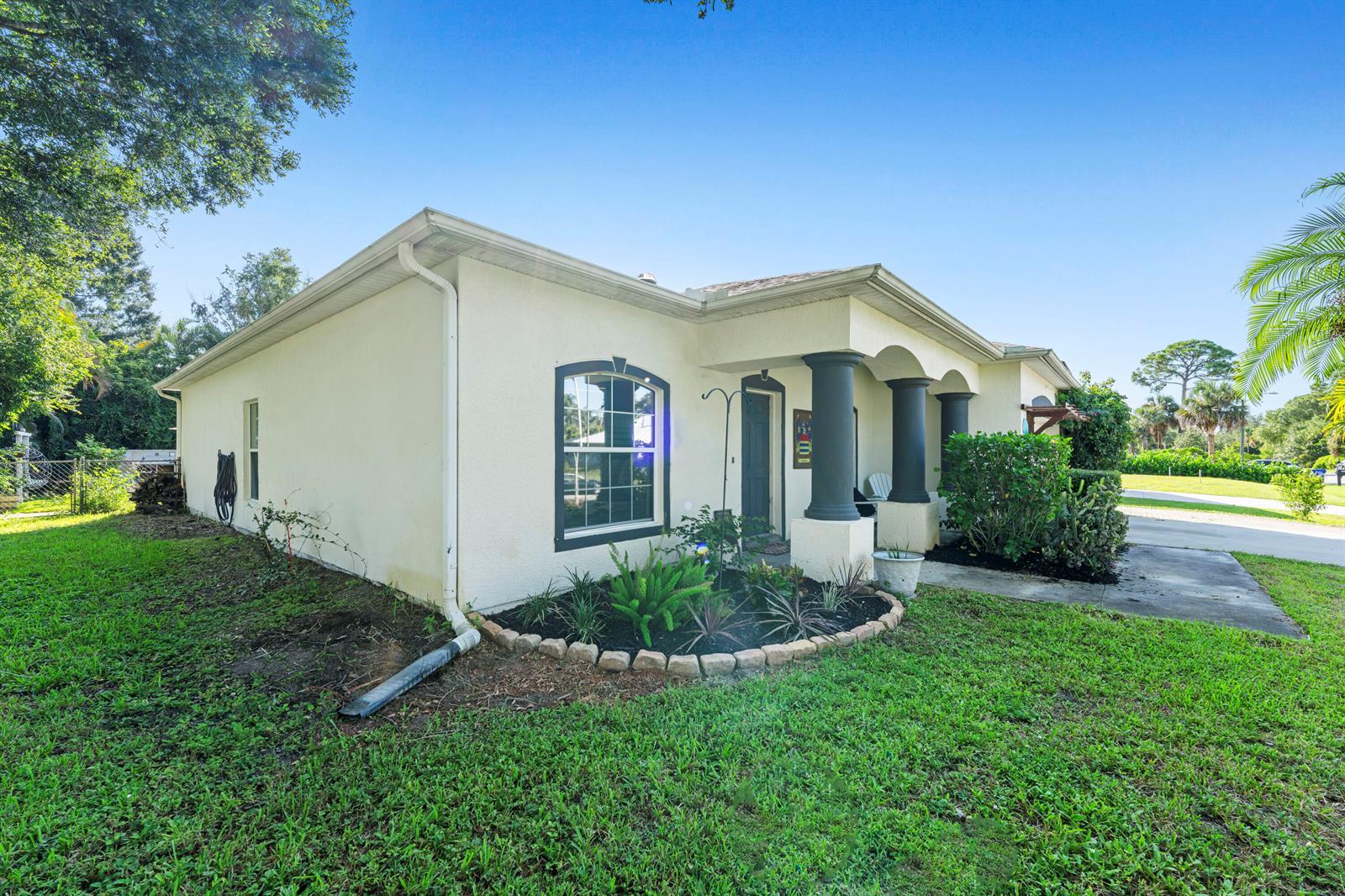 1302 Coverbrook Lane, Sebastian FL 32958 photo 4