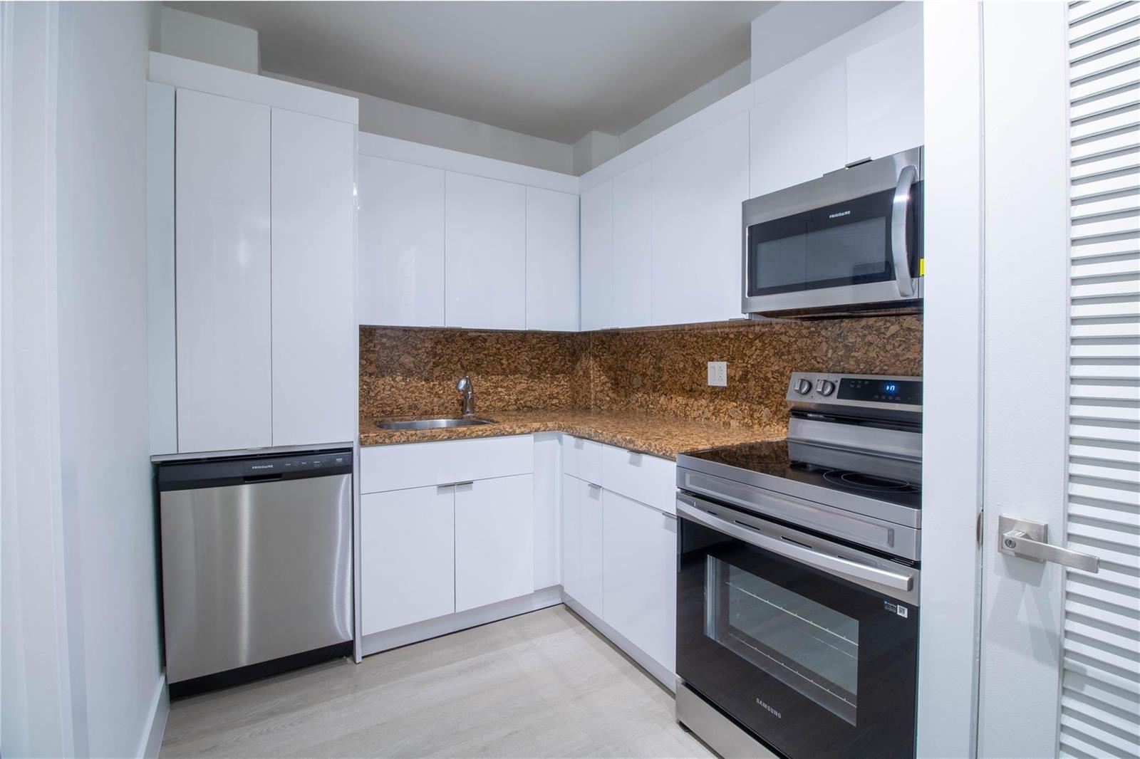 2424 SE 17th Street # 305B, Fort Lauderdale FL 33316