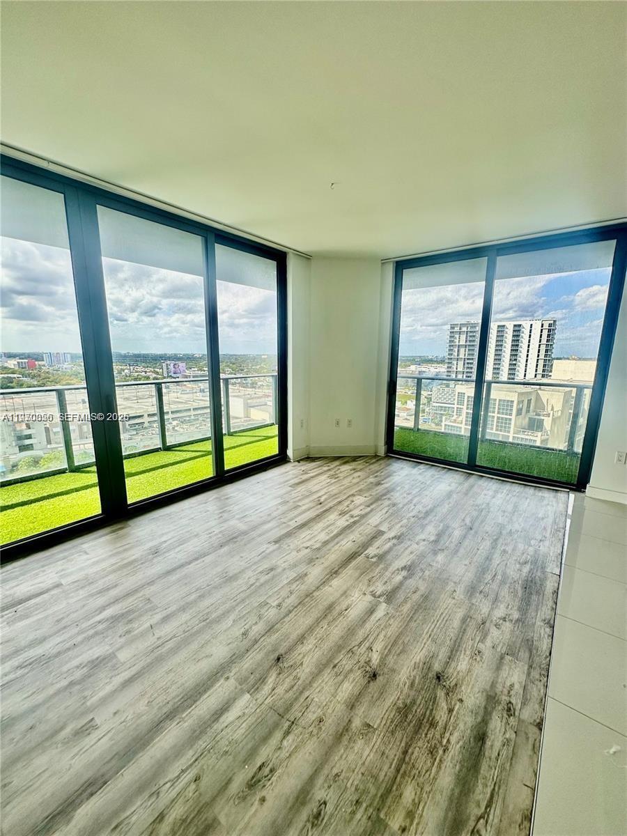 121 NE 34th St # 1416, Miami FL 33137 photo 3