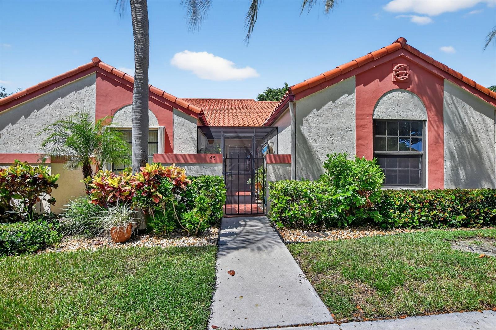45 Centennial Court, Deerfield Beach FL 33442 photo 3
