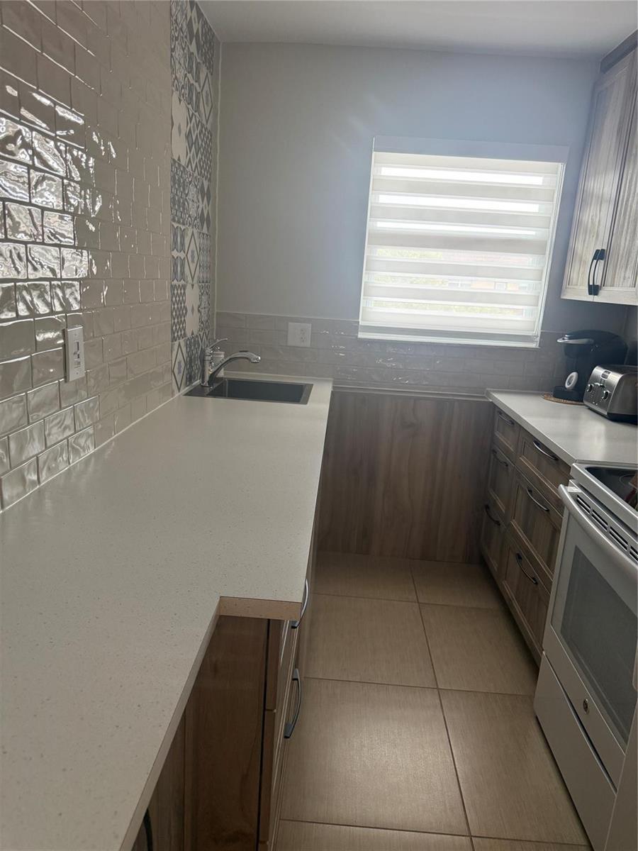 2791 N Pine Island Road # 302, Sunrise FL 33322 photo 5