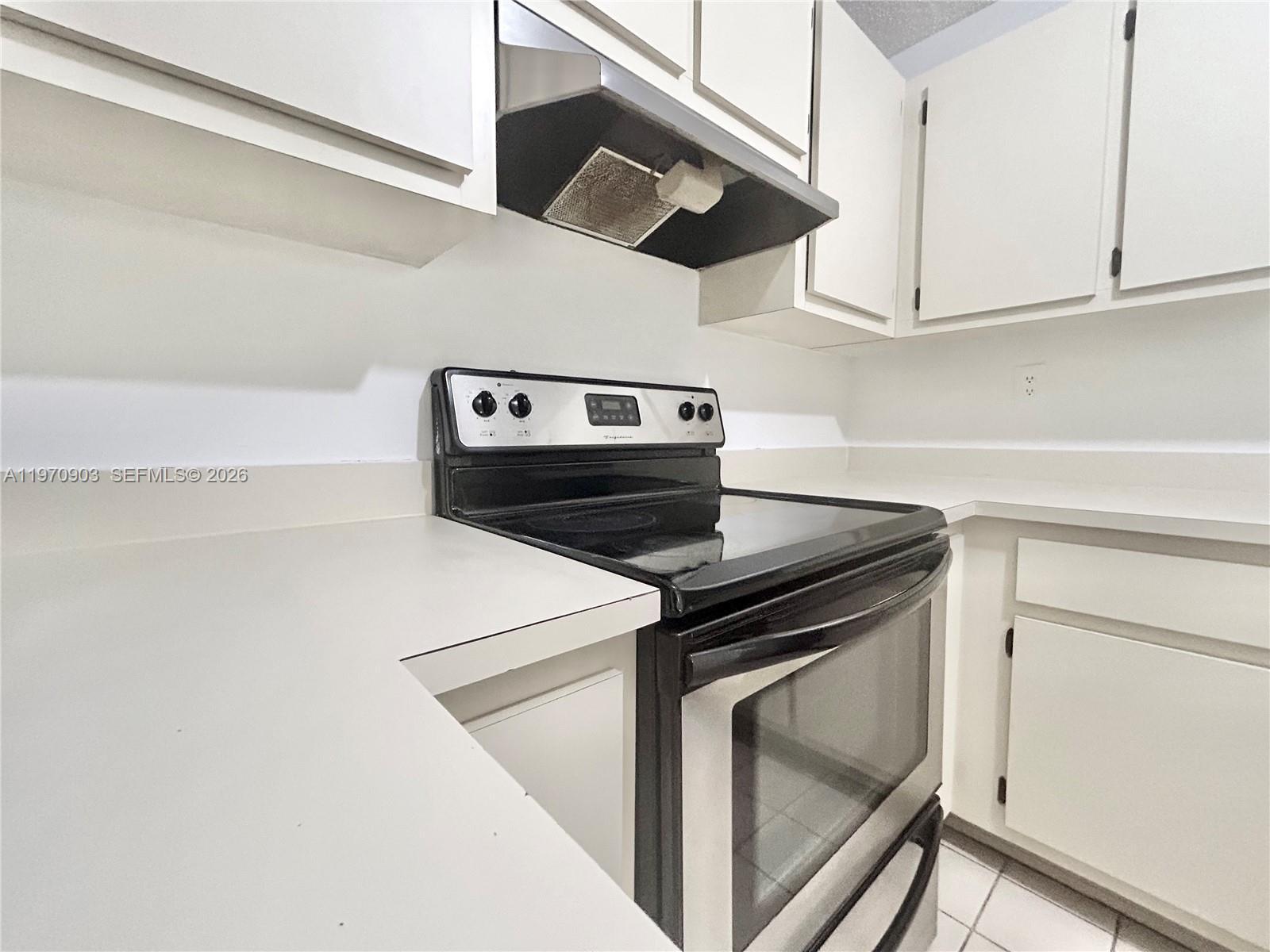 400 W Palm Cir W # 201, Pembroke Pines FL 33025 photo 2