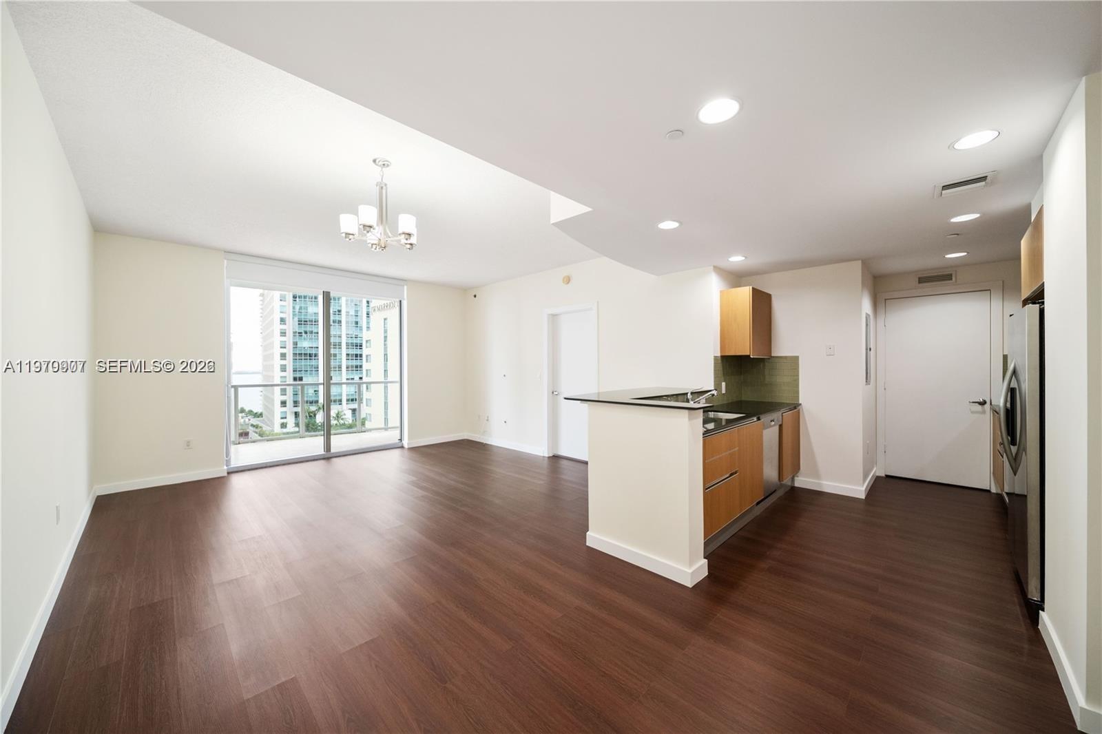 1060 Brickell Ave # 1605, Miami FL 33131