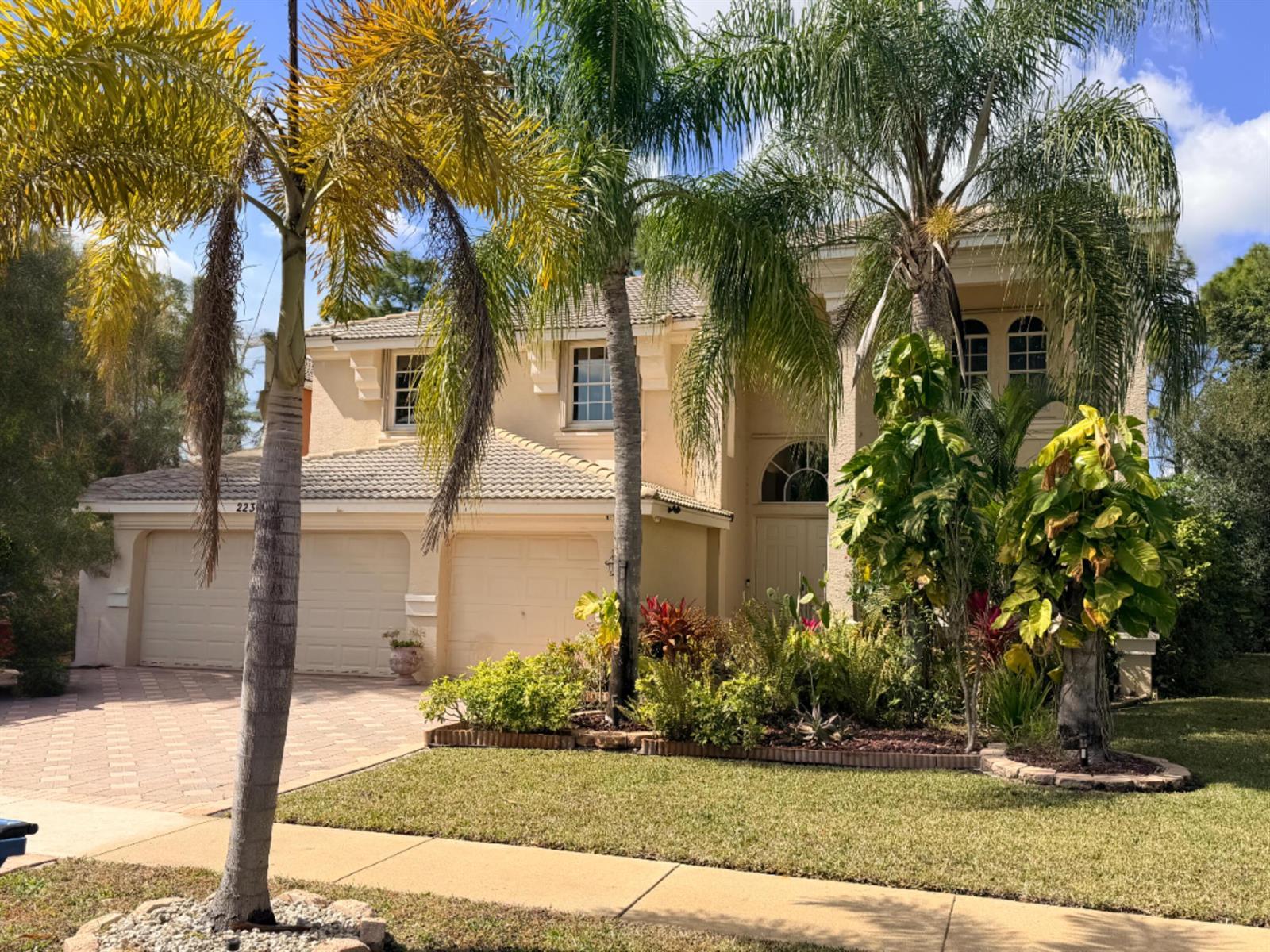 2236 Ridgewood Circle, Royal Palm Beach FL 33411 photo 2