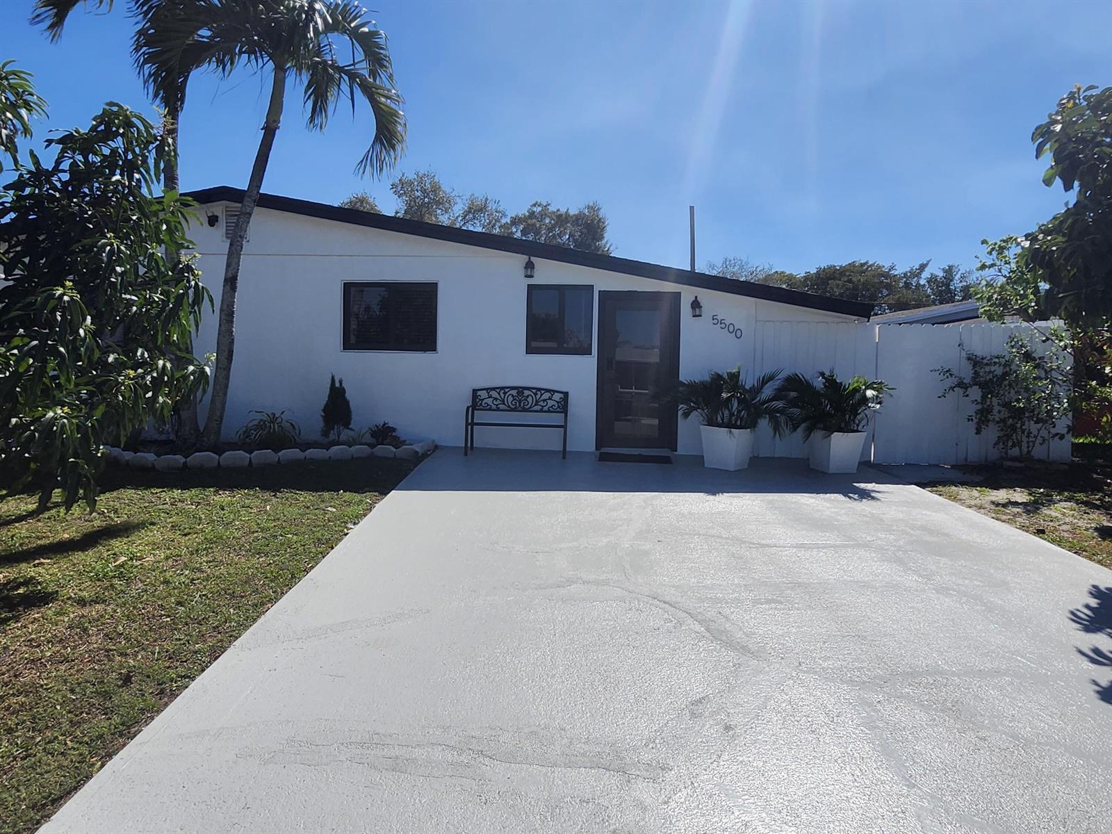 5500 SW Sw 37th Street Street, Davie FL 33314 photo 2