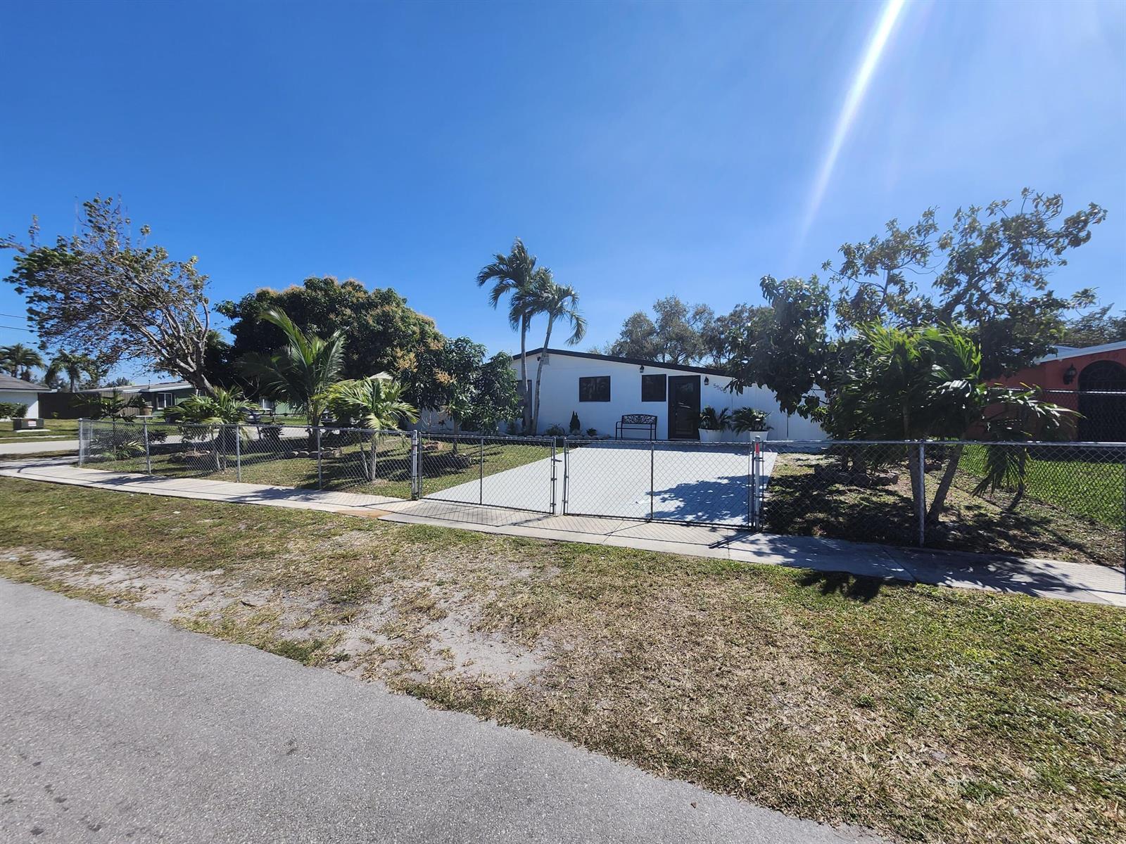 5500 SW Sw 37th Street Street, Davie FL 33314 photo 3